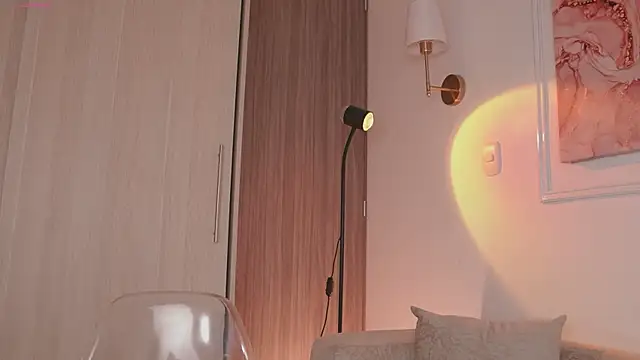 Snapshot of GigiLee_ chatting on 03.16.25 GigiLee online show from 03.16.25