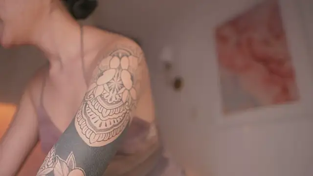 Snapshot of GigiLee_ chatting on 09.14.25 GigiLee online show from 09.14.25