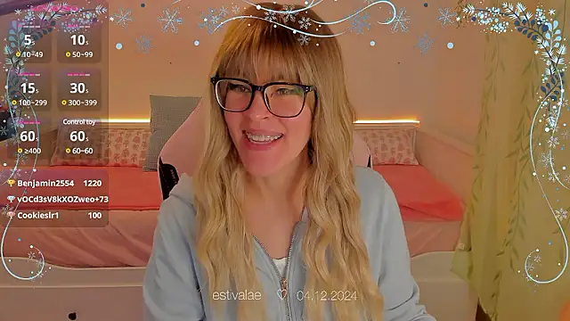 Snapshot of estivalae chatting on 12.04.24 estivalae online show from 12.04.24