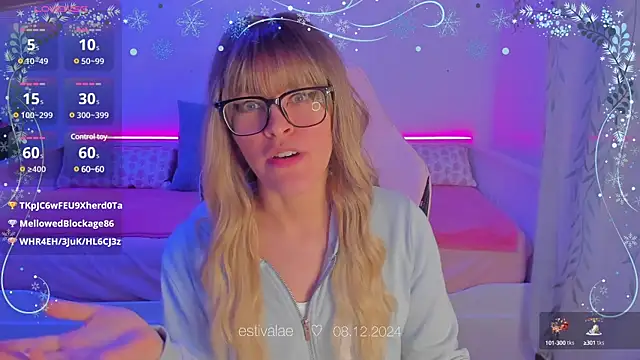 Snapshot of estivalae chatting on 12.08.24 estivalae online show from 12.08.24