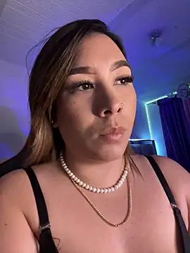 leahtemptation3 online show from 03.22.25