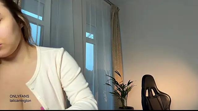 hotexclusive  online show from 11.10.25