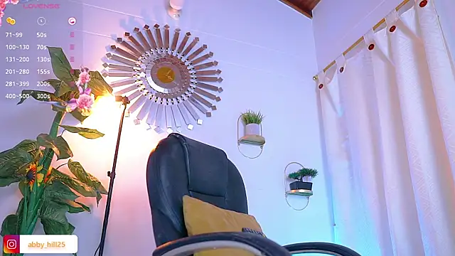 Snapshot of abbyhill27 chatting on 02.02.25 abbyhill27 online show from 02.02.25