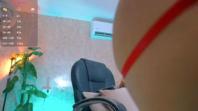 Snapshot of abbyhill27 chatting on 11.22.25 abbyhill27 online show from 11.22.25