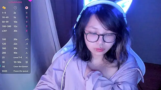 Snapshot of maydaykimmy chatting on 04.22.26 maydaykimmy online show from 04.22.26