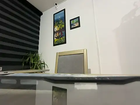 Snapshot of SUUKAM chatting on 02.01.25 SUUKAM online show from 02.01.25