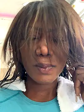 Snapshot of SUUKAM chatting on 12.01.25 SUUKAM online show from 12.01.25