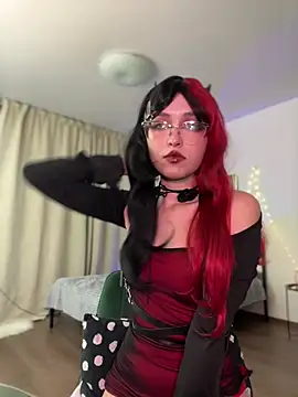 Snapshot of Evangeline_Lawrence_ chatting on 02.24.25 Evangeline Lawrence online show from 02.24.25