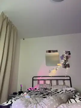 Evangeline Lawrence  online show from 05.31.26