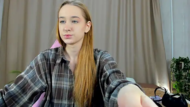 Sweett Monica online show from 09.27.25