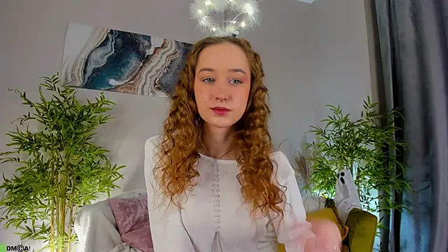 Sweett Monica online show from 10.31.25