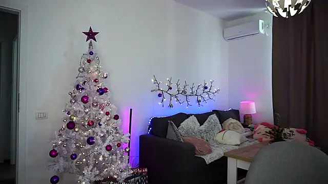 Snapshot of Carrolyna chatting on 12.25.24 Carrolyna online show from 12.25.24