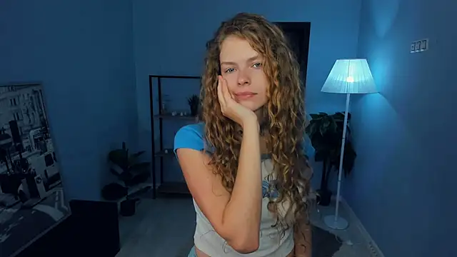 RayaNenlia online show from 10.28.25