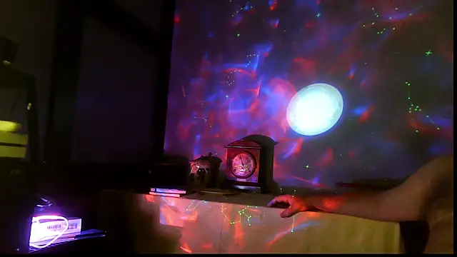 Snapshot of SexWorkerX chatting on 11.18.25 SexWorkerX online show from 11.18.25