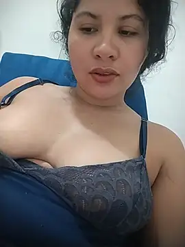 Snapshot of Yara0k chatting on 06.20.26 Yara0k online show from 06.20.26