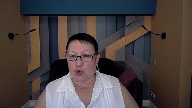 BarbaraTurners online show from 11.17.25