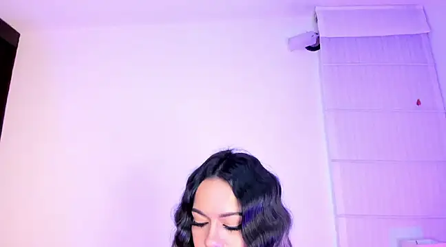 summer holiday online show from 12.16.24