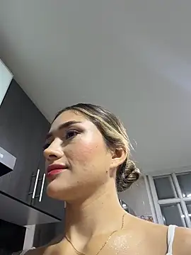 Snapshot of Arianavillada chatting on 06.12.26 Arianavillada online show from 06.12.26