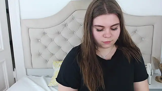 Snapshot of AbbyPleasure chatting on 12.30.24 AbbyPleasure online show from 12.30.24