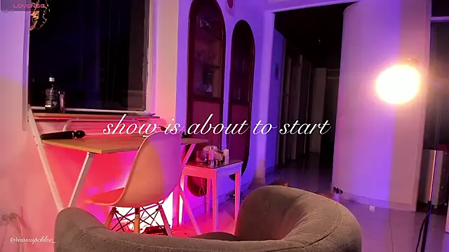 misschloe   online show from 03.09.26