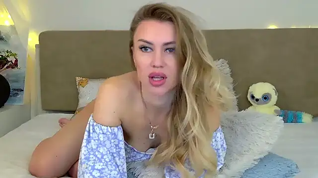 LuisaSin online show from 03.13.26