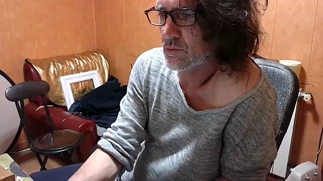 Lia Y PatrickX online show from 11.11.25