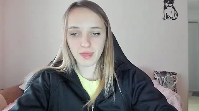 Snapshot of RouseReed chatting on 02.08.26 RouseReed online show from 02.08.26