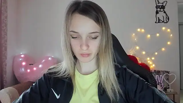 Snapshot of RouseReed chatting on 02.27.26 RouseReed online show from 02.27.26