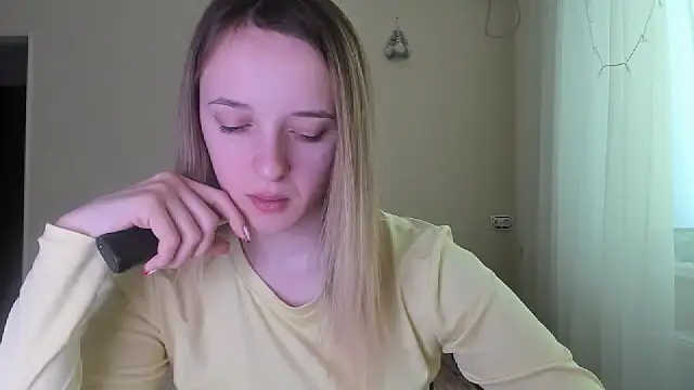 Snapshot of RouseReed chatting on 03.08.26 RouseReed online show from 03.08.26