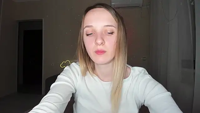 Snapshot of RouseReed chatting on 03.08.26 RouseReed online show from 03.08.26