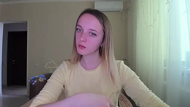 Snapshot of RouseReed chatting on 03.11.26 RouseReed online show from 03.11.26