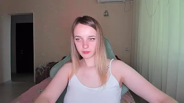 Snapshot of RouseReed chatting on 03.21.26 RouseReed online show from 03.21.26