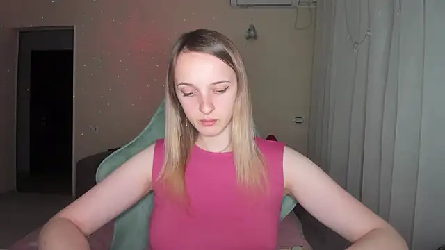 Snapshot of RouseReed chatting on 03.21.26 RouseReed online show from 03.21.26