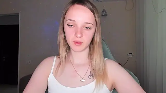 Snapshot of RouseReed chatting on 03.29.26 RouseReed online show from 03.29.26