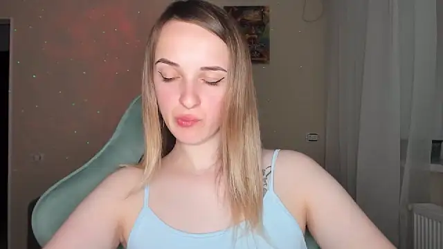 Snapshot of RouseReed chatting on 04.14.26 RouseReed online show from 04.14.26