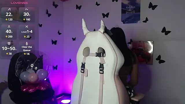 Snapshot of _serendepia_ chatting on 12.20.24 serendepia online show from 12.20.24