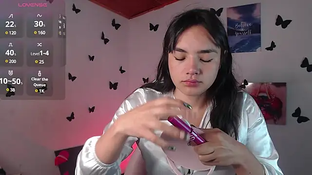 Snapshot of _serendepia_ chatting on 01.11.25 serendepia online show from 01.11.25