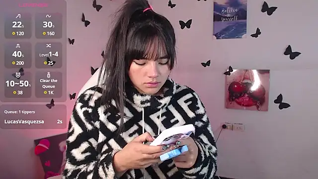 Snapshot of _serendepia_ chatting on 01.11.25 serendepia online show from 01.11.25