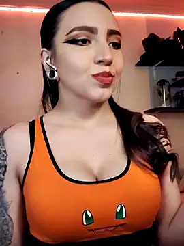 Snapshot of Paudelatorre chatting on 09.12.25 Paudelatorre online show from 09.12.25