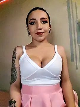 Snapshot of Paudelatorre chatting on 10.05.25 Paudelatorre online show from 10.05.25