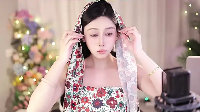 Snapshot of SleepArtist chatting on 02.22.25 SleepArtist online show from 02.22.25