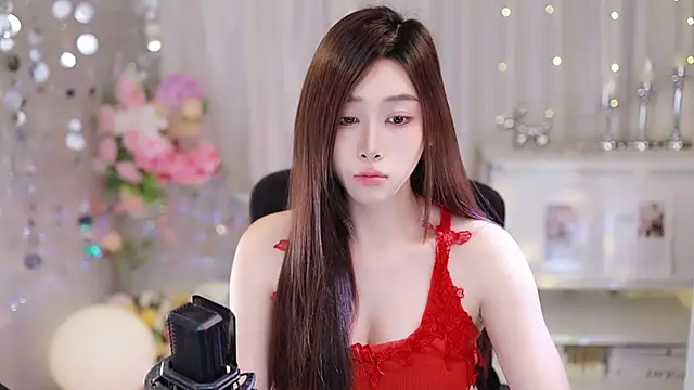 Snapshot of SleepArtist chatting on 09.24.25 SleepArtist online show from 09.24.25