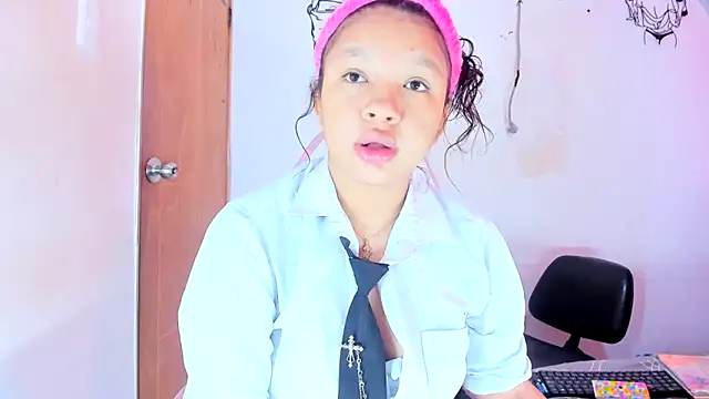 Emily Coper18 online show from 03.09.26