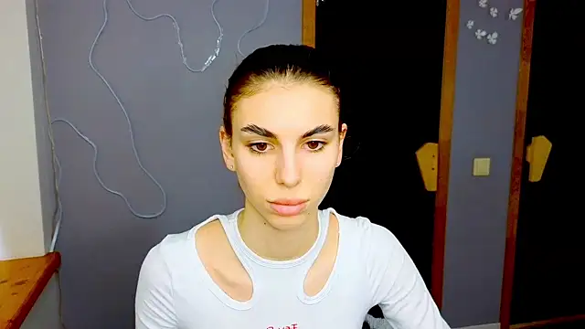 EmmyGreans online show from 02.04.25