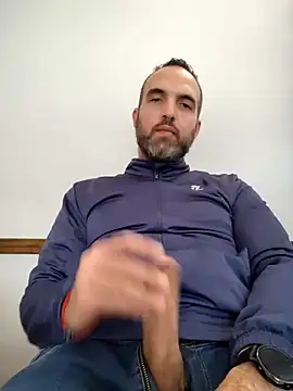 Snapshot of leon3875 chatting on 09.22.25 leon3875 online show from 09.22.25