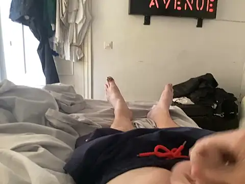 Snapshot of Bossinmidd12 chatting on 11.09.25 Bossinmidd12 online show from 11.09.25