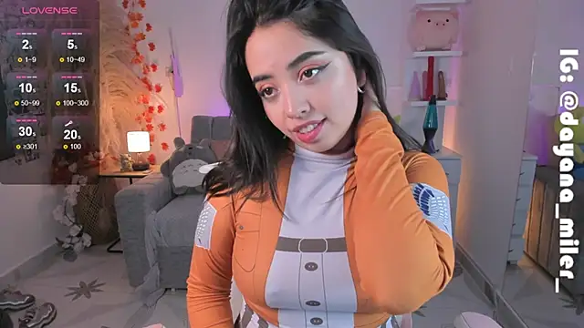 Snapshot of _dayana_miler chatting on 12.10.24 dayana miler online show from 12.10.24