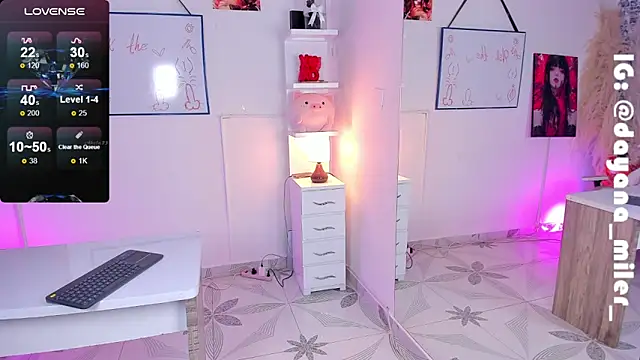 Snapshot of _dayana_miler chatting on 01.24.25 dayana miler online show from 01.24.25