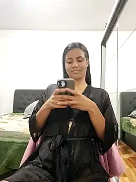 Bella Anjoss online show from 01.08.25