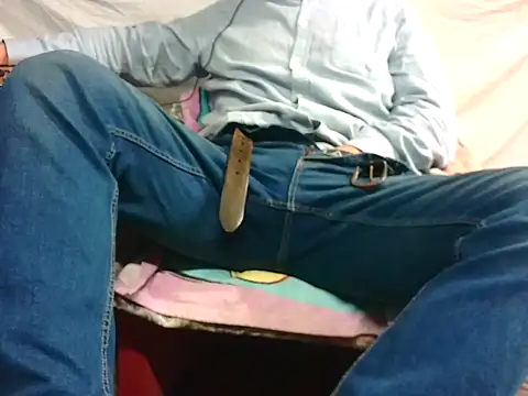 Giulio35 Pika online show from 12.19.25